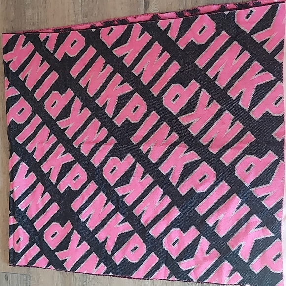 Victoria’s Secret PINK Pink & Black Blanket Scarf - Picture 4 of 6